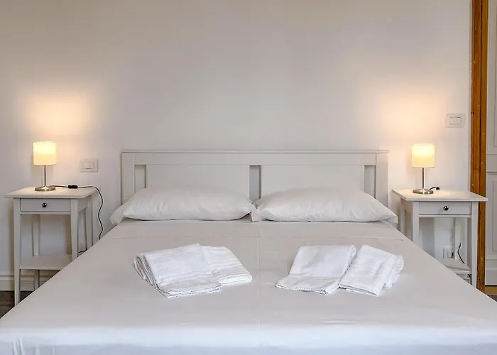 Appartamenti In Villa Del \'900
